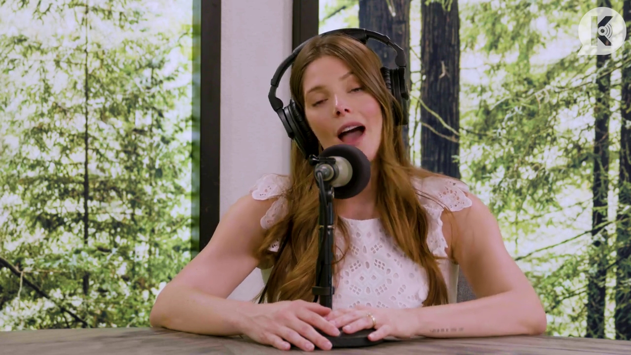 Ashley-Greene-dot-nl_TheTwilightEffect-Aflevering13EclipseRewatchPart1of3-4091.jpg
