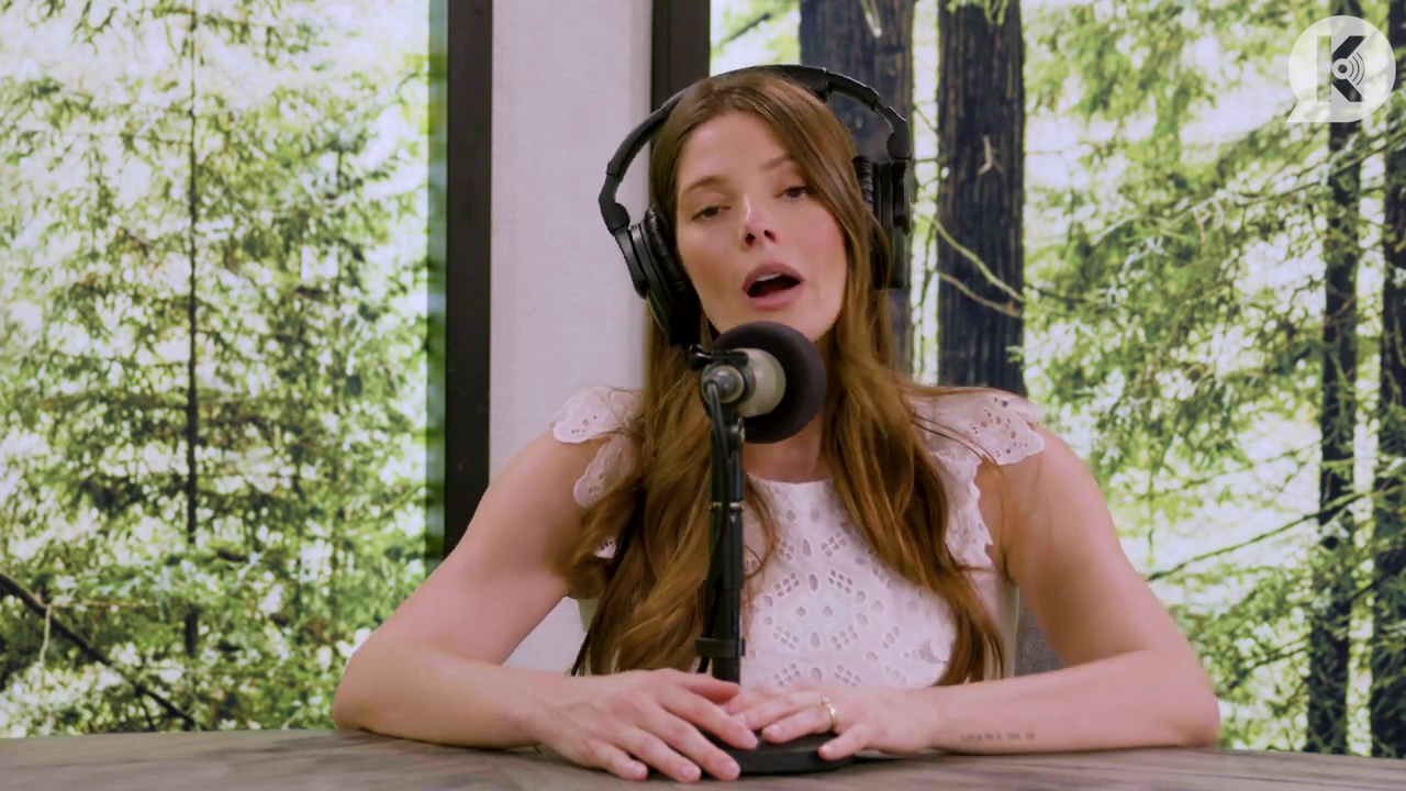 Ashley-Greene-dot-nl_TheTwilightEffect-Aflevering13EclipseRewatchPart1of3-4092.jpg Ashley-Greene-dot-nl_TheTwilightEffect-Aflevering13EclipseRewatchPart1of3-4092.jpg