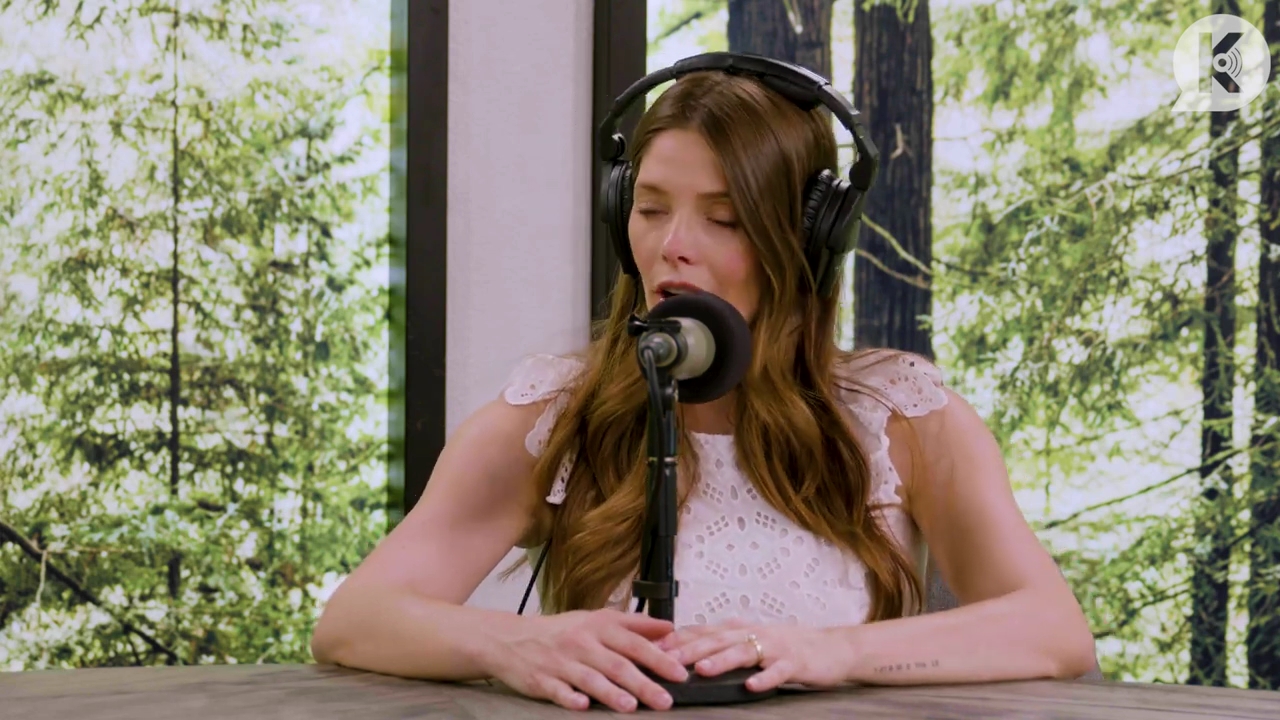 Ashley-Greene-dot-nl_TheTwilightEffect-Aflevering13EclipseRewatchPart1of3-4093.jpg Ashley-Greene-dot-nl_TheTwilightEffect-Aflevering13EclipseRewatchPart1of3-4093.jpg