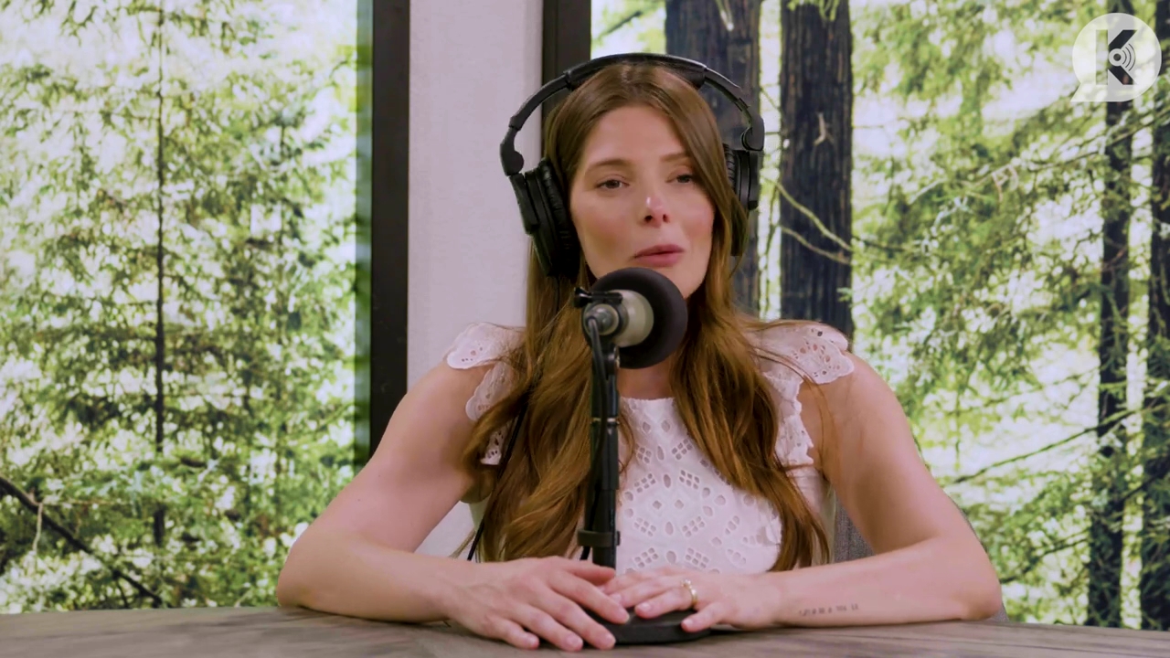 Ashley-Greene-dot-nl_TheTwilightEffect-Aflevering13EclipseRewatchPart1of3-4096.jpg