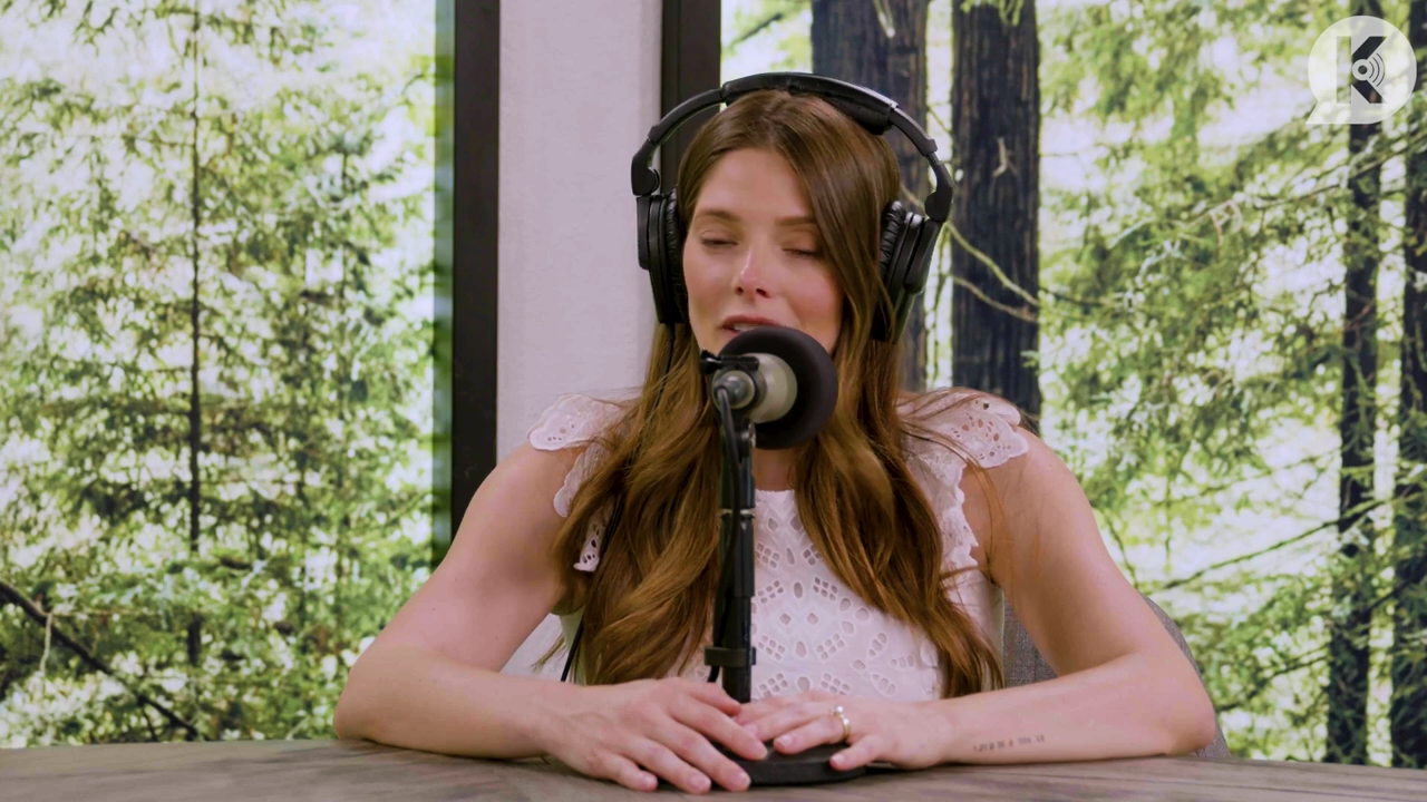 Ashley-Greene-dot-nl_TheTwilightEffect-Aflevering13EclipseRewatchPart1of3-4099.jpg