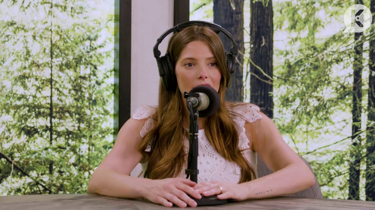 Ashley-Greene-dot-nl_TheTwilightEffect-Aflevering13EclipseRewatchPart1of3-4102.jpg