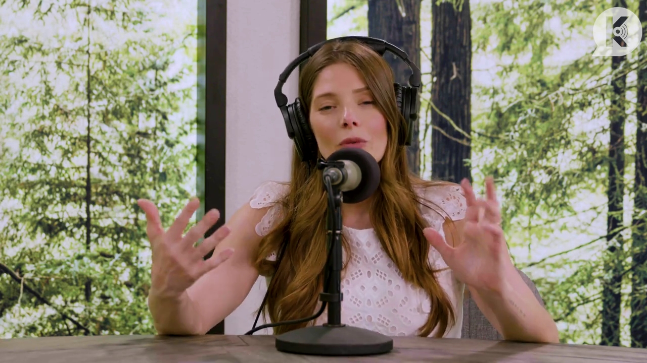 Ashley-Greene-dot-nl_TheTwilightEffect-Aflevering13EclipseRewatchPart1of3-4108.jpg Ashley-Greene-dot-nl_TheTwilightEffect-Aflevering13EclipseRewatchPart1of3-4108.jpg