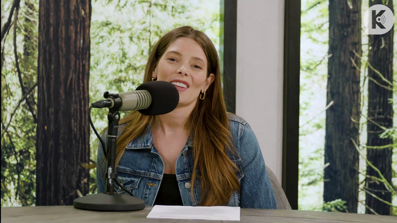 Ashley-Greene-dot-nl_TheTwilightEffect-Aflevering14EclipseRewatchPart2of3-0016.jpg Ashley-Greene-dot-nl_TheTwilightEffect-Aflevering14EclipseRewatchPart2of3-0016.jpg