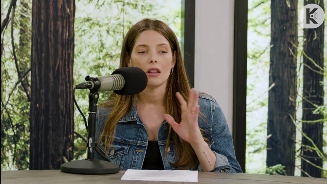 Ashley-Greene-dot-nl_TheTwilightEffect-Aflevering14EclipseRewatchPart2of3-0031.jpg