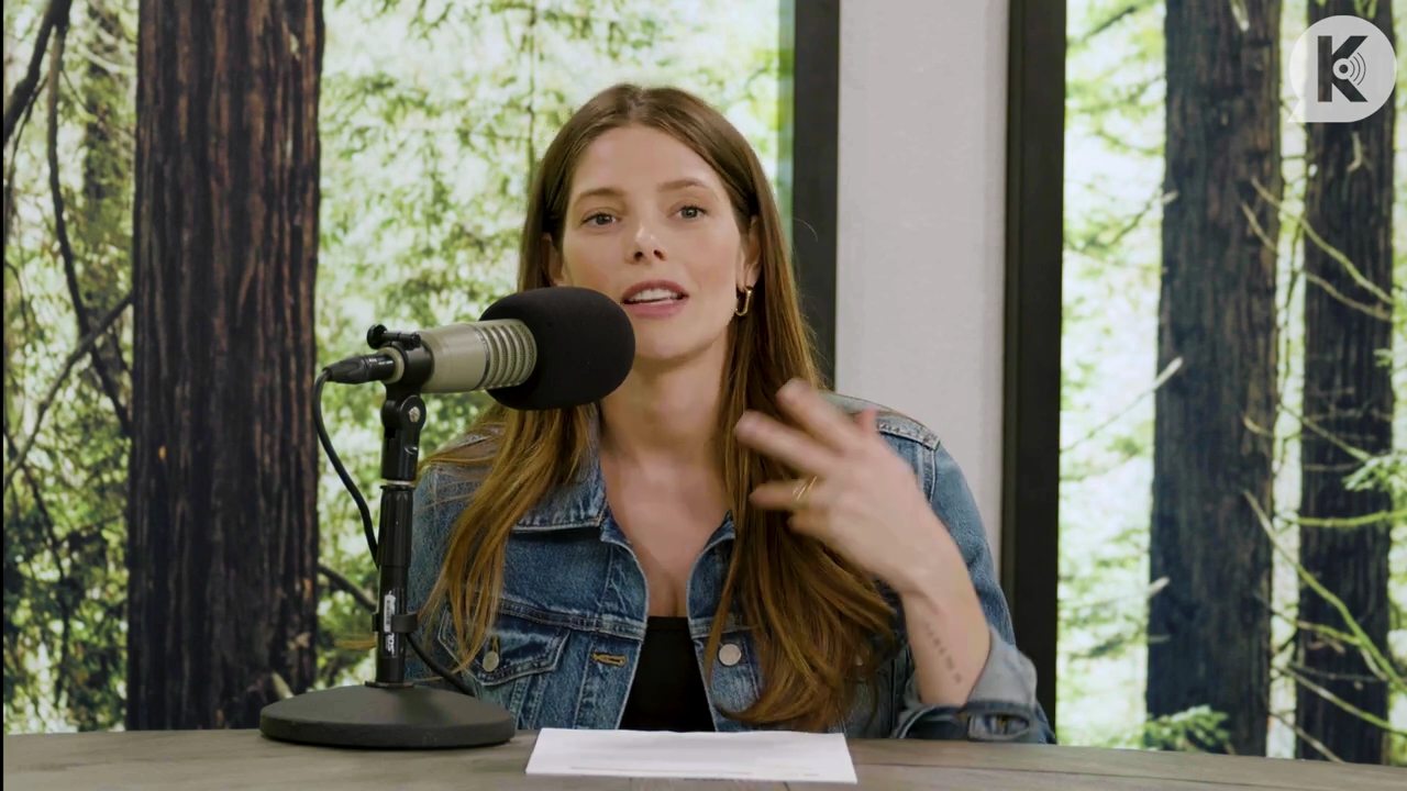 Ashley-Greene-dot-nl_TheTwilightEffect-Aflevering14EclipseRewatchPart2of3-0039.jpg