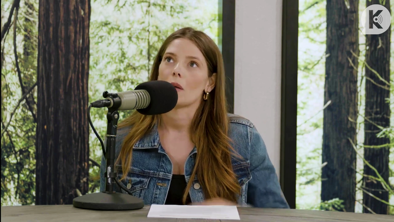 Ashley-Greene-dot-nl_TheTwilightEffect-Aflevering14EclipseRewatchPart2of3-0042.jpg