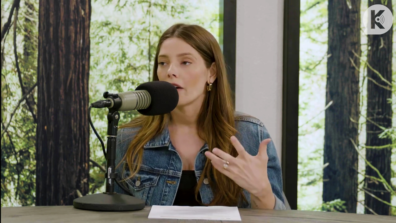 Ashley-Greene-dot-nl_TheTwilightEffect-Aflevering14EclipseRewatchPart2of3-0046.jpg