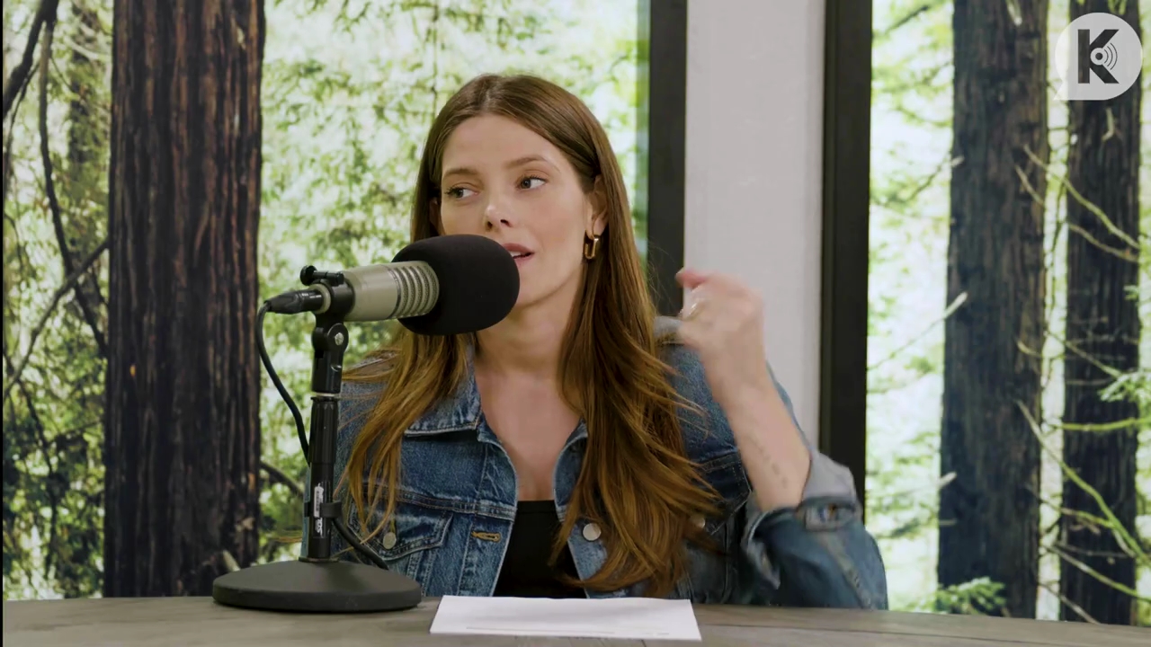 Ashley-Greene-dot-nl_TheTwilightEffect-Aflevering14EclipseRewatchPart2of3-0054.jpg