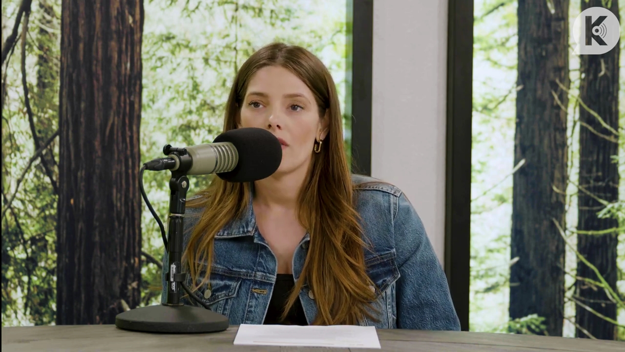 Ashley-Greene-dot-nl_TheTwilightEffect-Aflevering14EclipseRewatchPart2of3-0060.jpg