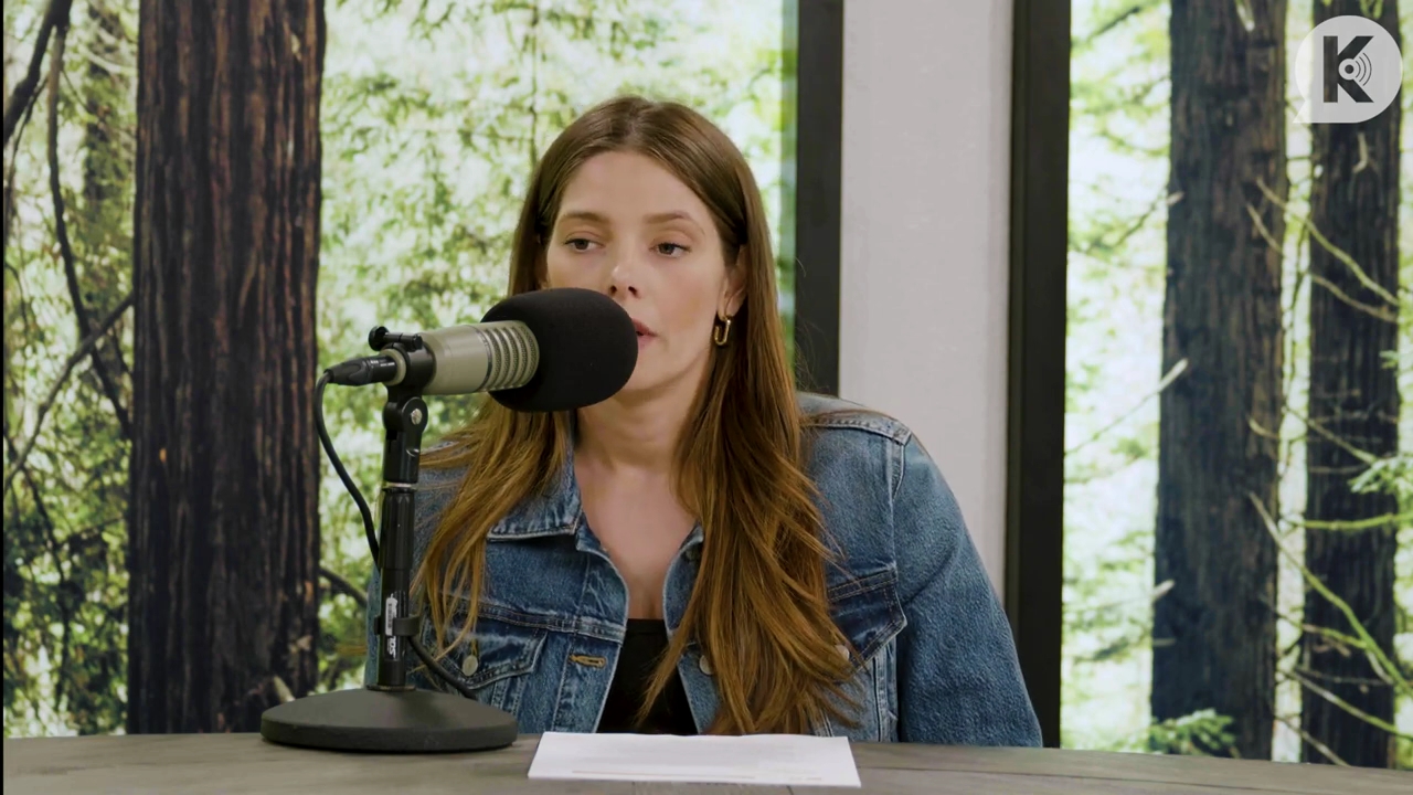 Ashley-Greene-dot-nl_TheTwilightEffect-Aflevering14EclipseRewatchPart2of3-0061.jpg
