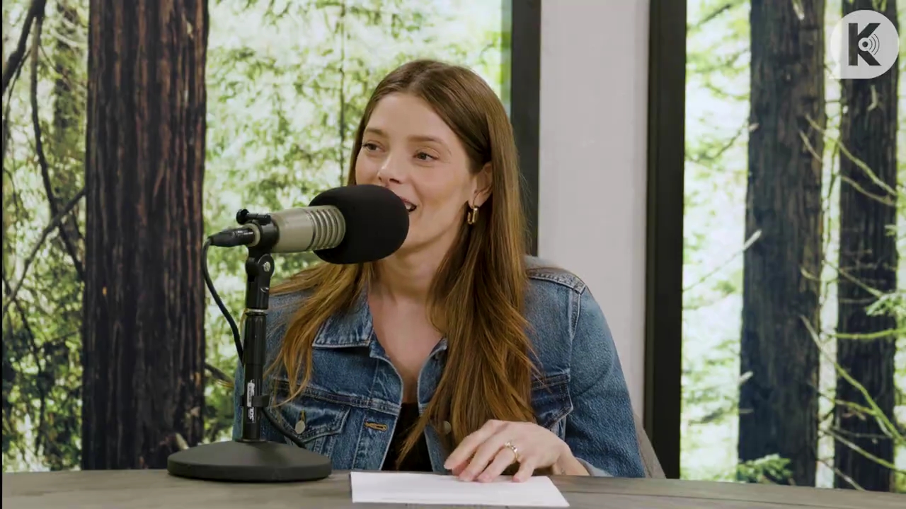 Ashley-Greene-dot-nl_TheTwilightEffect-Aflevering14EclipseRewatchPart2of3-0067.jpg