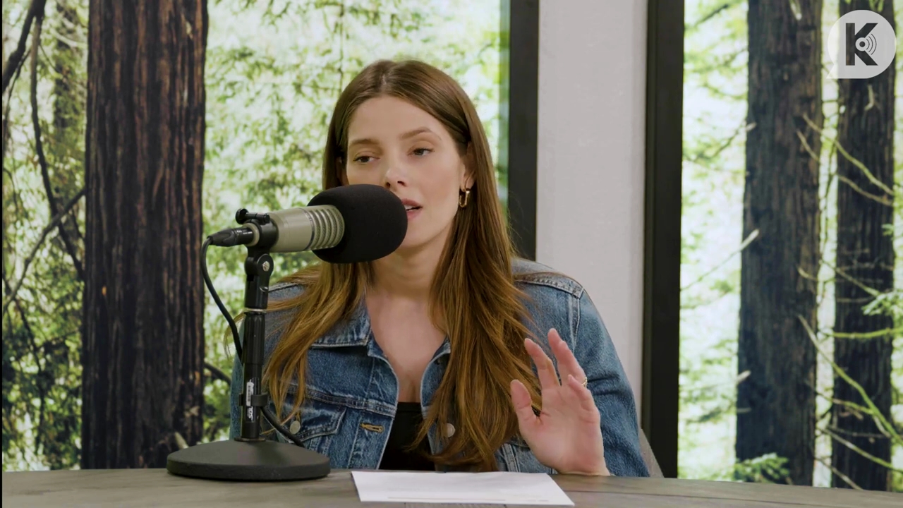 Ashley-Greene-dot-nl_TheTwilightEffect-Aflevering14EclipseRewatchPart2of3-0113.jpg