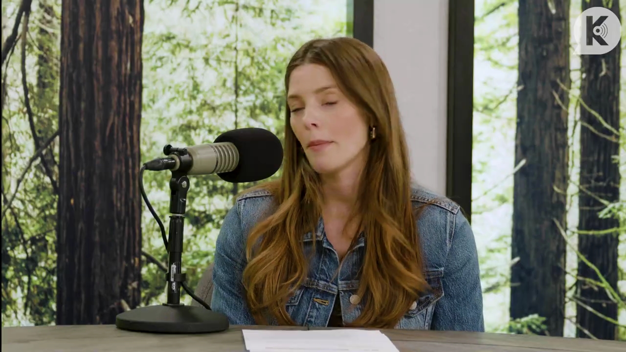 Ashley-Greene-dot-nl_TheTwilightEffect-Aflevering14EclipseRewatchPart2of3-0849.jpg Ashley-Greene-dot-nl_TheTwilightEffect-Aflevering14EclipseRewatchPart2of3-0849.jpg