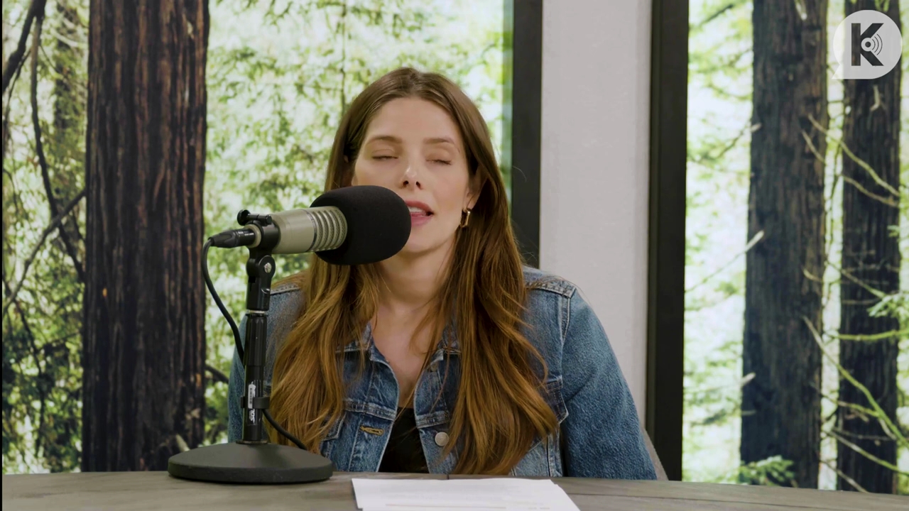 Ashley-Greene-dot-nl_TheTwilightEffect-Aflevering14EclipseRewatchPart2of3-0855.jpg Ashley-Greene-dot-nl_TheTwilightEffect-Aflevering14EclipseRewatchPart2of3-0855.jpg