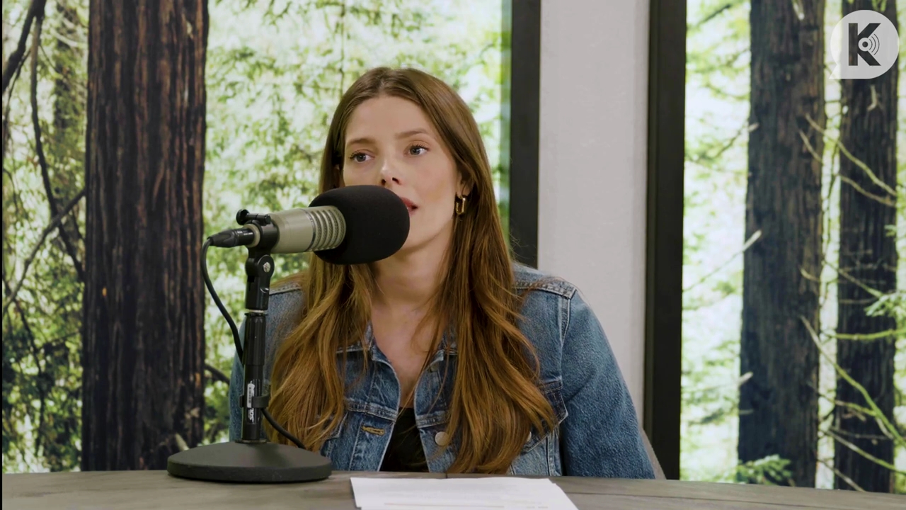 Ashley-Greene-dot-nl_TheTwilightEffect-Aflevering14EclipseRewatchPart2of3-0858.jpg Ashley-Greene-dot-nl_TheTwilightEffect-Aflevering14EclipseRewatchPart2of3-0858.jpg