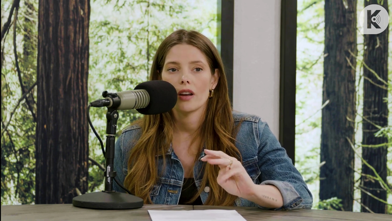 Ashley-Greene-dot-nl_TheTwilightEffect-Aflevering14EclipseRewatchPart2of3-0945.jpg Ashley-Greene-dot-nl_TheTwilightEffect-Aflevering14EclipseRewatchPart2of3-0945.jpg