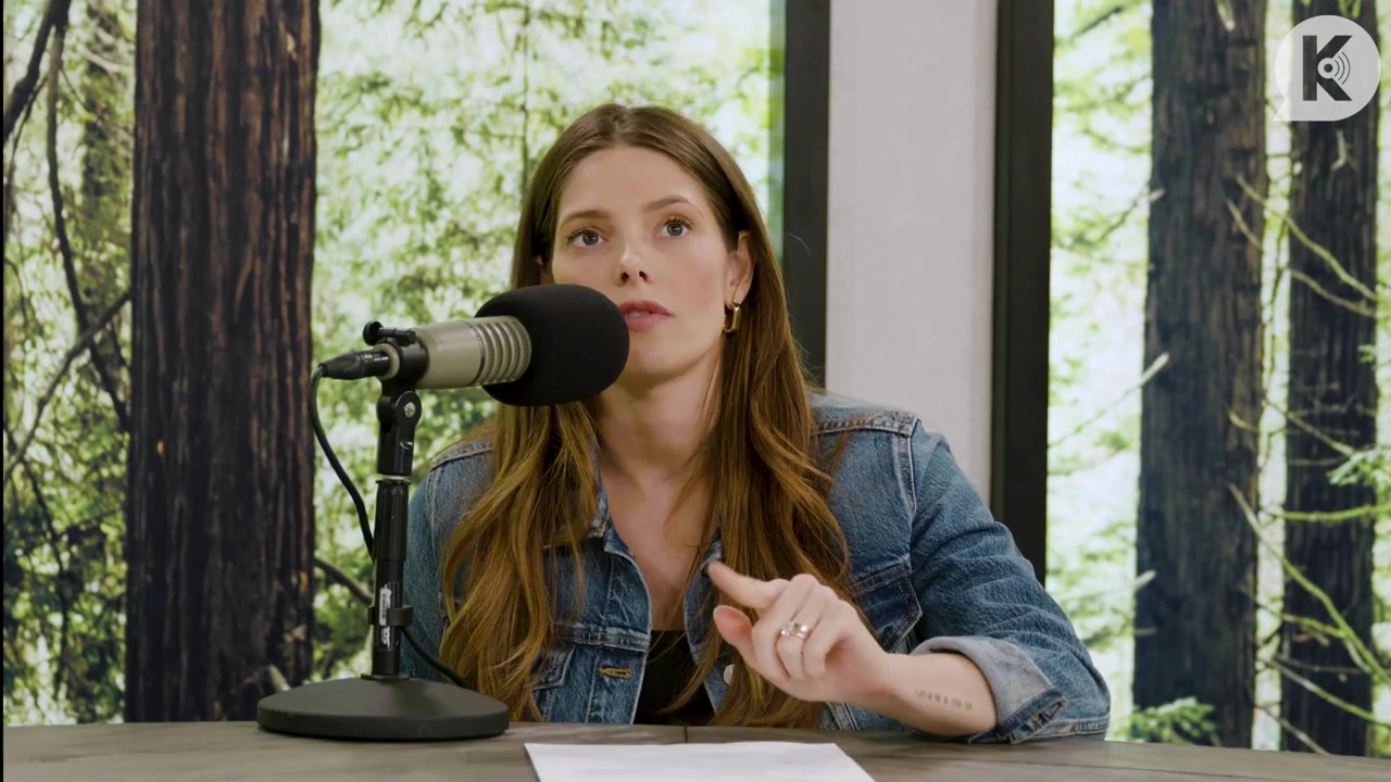 Ashley-Greene-dot-nl_TheTwilightEffect-Aflevering14EclipseRewatchPart2of3-0962.jpg Ashley-Greene-dot-nl_TheTwilightEffect-Aflevering14EclipseRewatchPart2of3-0962.jpg