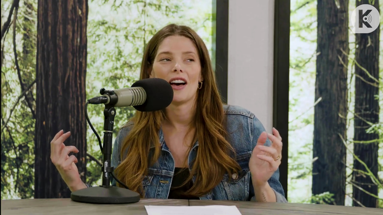 Ashley-Greene-dot-nl_TheTwilightEffect-Aflevering14EclipseRewatchPart2of3-1223.jpg