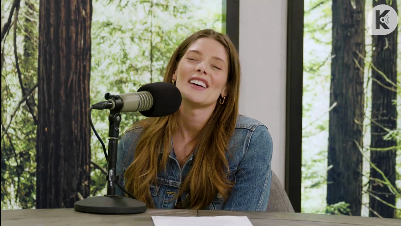 Ashley-Greene-dot-nl_TheTwilightEffect-Aflevering14EclipseRewatchPart2of3-1255.jpg