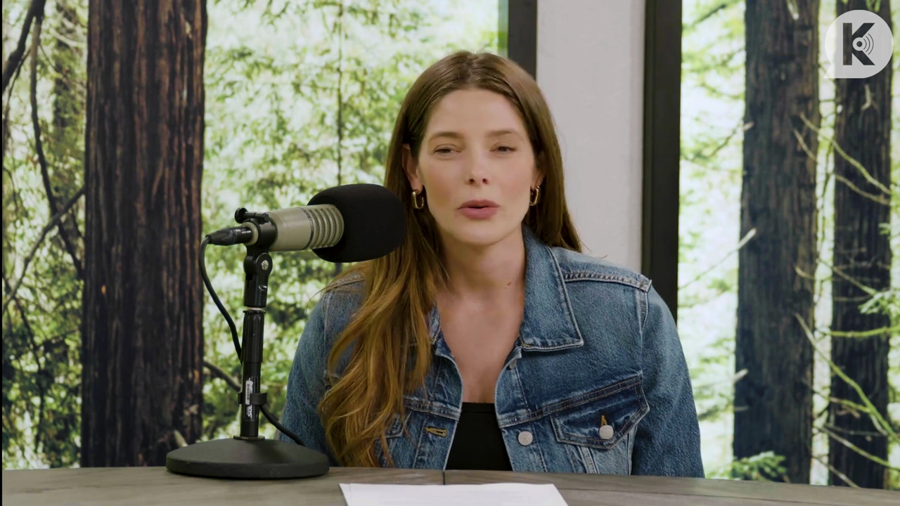 Ashley-Greene-dot-nl_TheTwilightEffect-Aflevering14EclipseRewatchPart2of3-1262.jpg