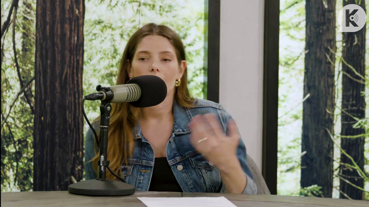 Ashley-Greene-dot-nl_TheTwilightEffect-Aflevering14EclipseRewatchPart2of3-1295.jpg