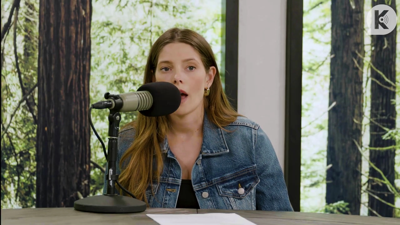 Ashley-Greene-dot-nl_TheTwilightEffect-Aflevering14EclipseRewatchPart2of3-1356.jpg Ashley-Greene-dot-nl_TheTwilightEffect-Aflevering14EclipseRewatchPart2of3-1356.jpg