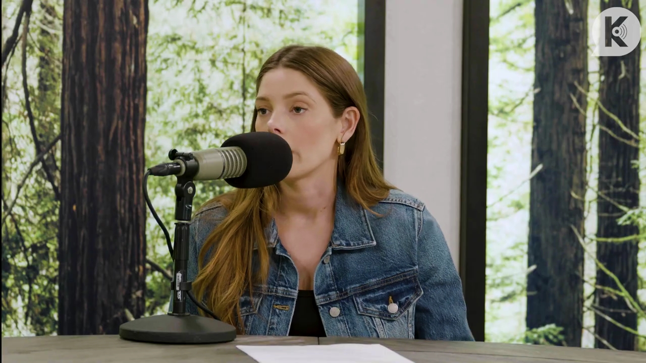 Ashley-Greene-dot-nl_TheTwilightEffect-Aflevering14EclipseRewatchPart2of3-1358.jpg Ashley-Greene-dot-nl_TheTwilightEffect-Aflevering14EclipseRewatchPart2of3-1358.jpg