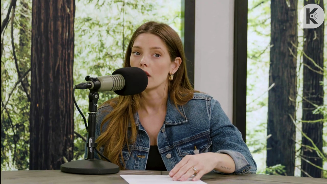 Ashley-Greene-dot-nl_TheTwilightEffect-Aflevering14EclipseRewatchPart2of3-1411.jpg Ashley-Greene-dot-nl_TheTwilightEffect-Aflevering14EclipseRewatchPart2of3-1411.jpg