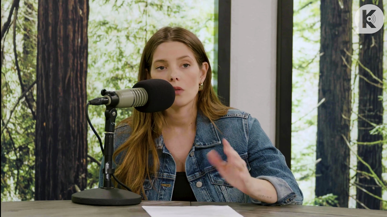 Ashley-Greene-dot-nl_TheTwilightEffect-Aflevering14EclipseRewatchPart2of3-1413.jpg Ashley-Greene-dot-nl_TheTwilightEffect-Aflevering14EclipseRewatchPart2of3-1413.jpg