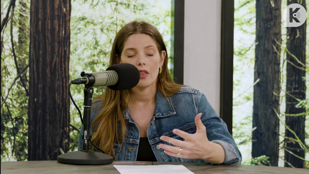 Ashley-Greene-dot-nl_TheTwilightEffect-Aflevering14EclipseRewatchPart2of3-1416.jpg Ashley-Greene-dot-nl_TheTwilightEffect-Aflevering14EclipseRewatchPart2of3-1416.jpg