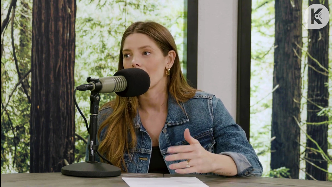 Ashley-Greene-dot-nl_TheTwilightEffect-Aflevering14EclipseRewatchPart2of3-1426.jpg Ashley-Greene-dot-nl_TheTwilightEffect-Aflevering14EclipseRewatchPart2of3-1426.jpg