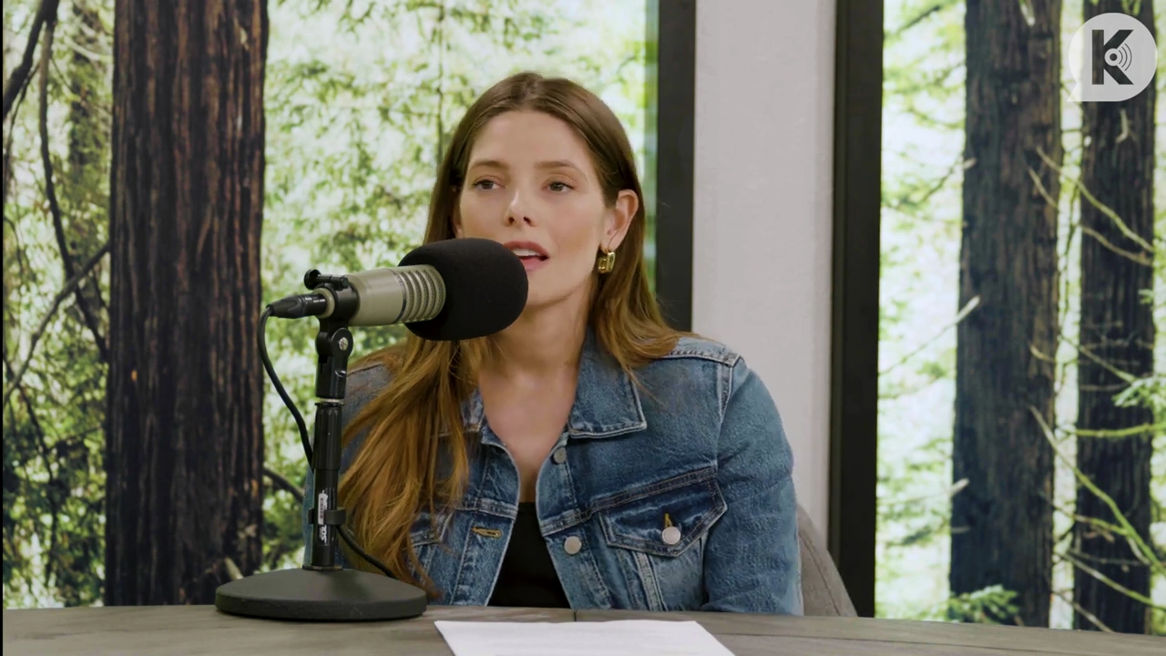 Ashley-Greene-dot-nl_TheTwilightEffect-Aflevering14EclipseRewatchPart2of3-1448.jpg Ashley-Greene-dot-nl_TheTwilightEffect-Aflevering14EclipseRewatchPart2of3-1448.jpg