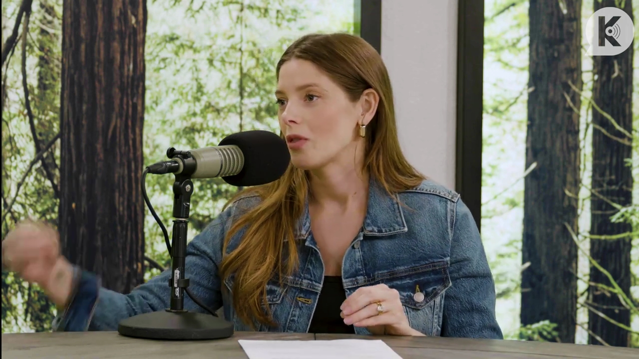 Ashley-Greene-dot-nl_TheTwilightEffect-Aflevering14EclipseRewatchPart2of3-1466.jpg