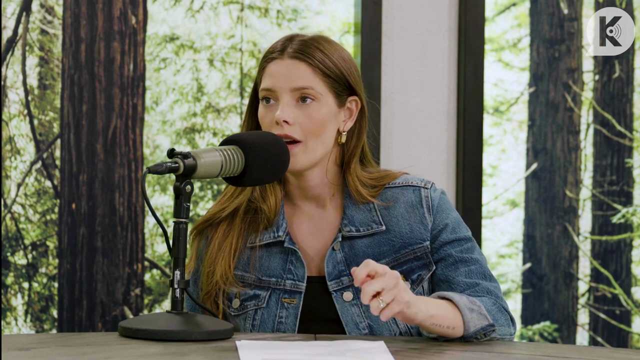 Ashley-Greene-dot-nl_TheTwilightEffect-Aflevering14EclipseRewatchPart2of3-1547.jpg