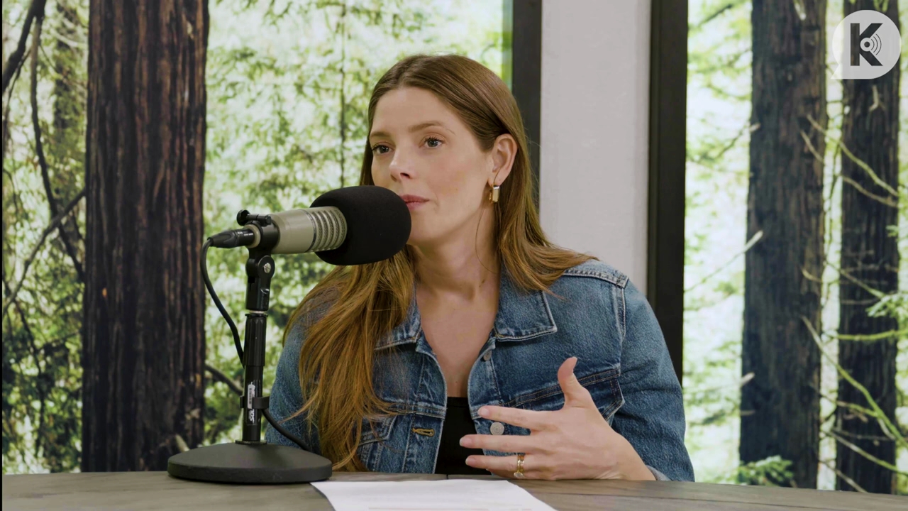 Ashley-Greene-dot-nl_TheTwilightEffect-Aflevering14EclipseRewatchPart2of3-1599.jpg Ashley-Greene-dot-nl_TheTwilightEffect-Aflevering14EclipseRewatchPart2of3-1599.jpg