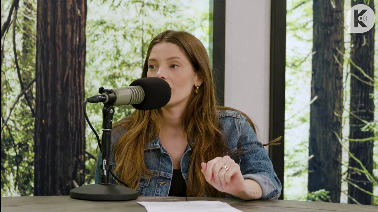Ashley-Greene-dot-nl_TheTwilightEffect-Aflevering14EclipseRewatchPart2of3-1677.jpg