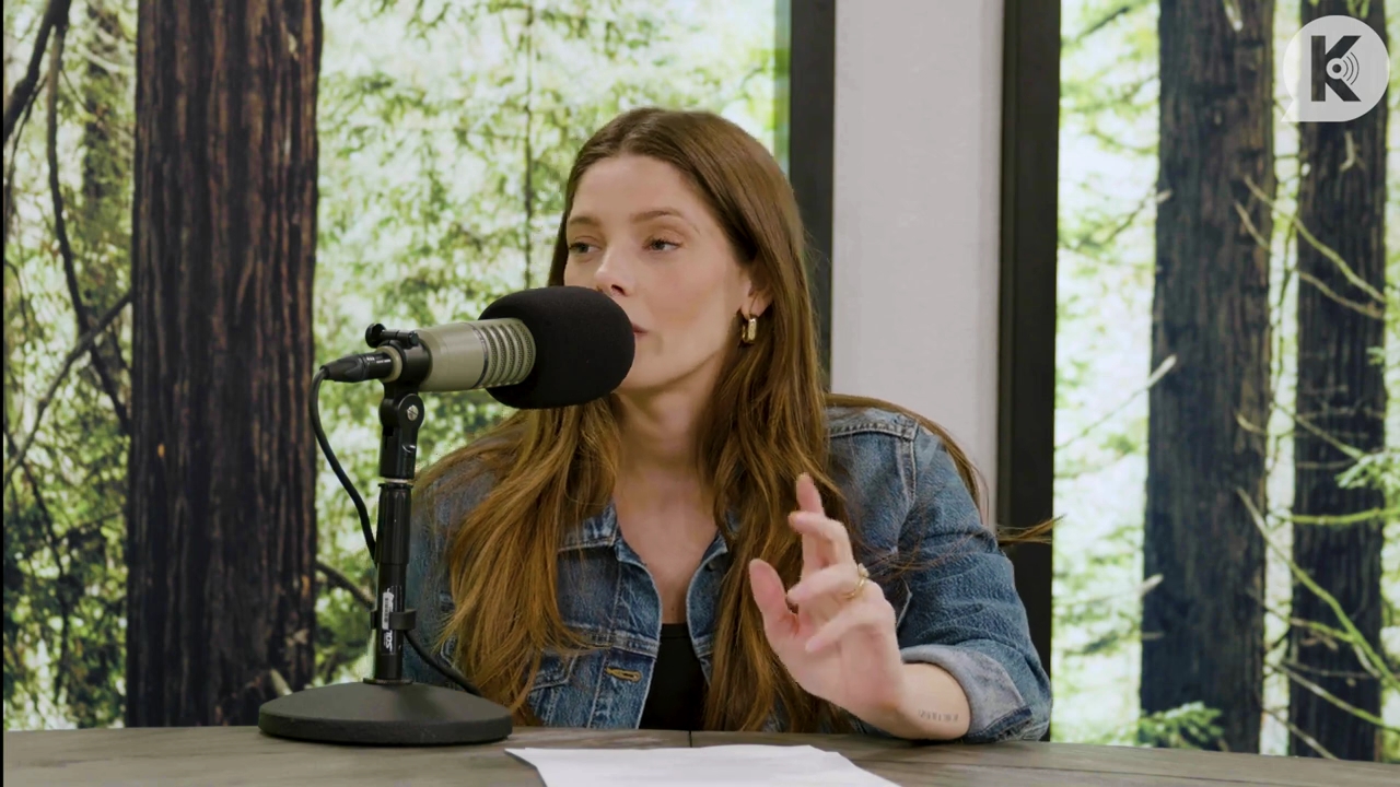Ashley-Greene-dot-nl_TheTwilightEffect-Aflevering14EclipseRewatchPart2of3-1678.jpg