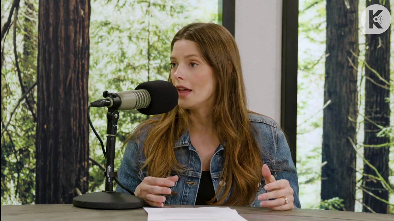 Ashley-Greene-dot-nl_TheTwilightEffect-Aflevering14EclipseRewatchPart2of3-1687.jpg