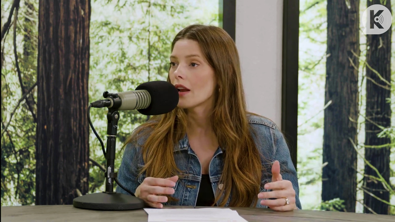 Ashley-Greene-dot-nl_TheTwilightEffect-Aflevering14EclipseRewatchPart2of3-1689.jpg