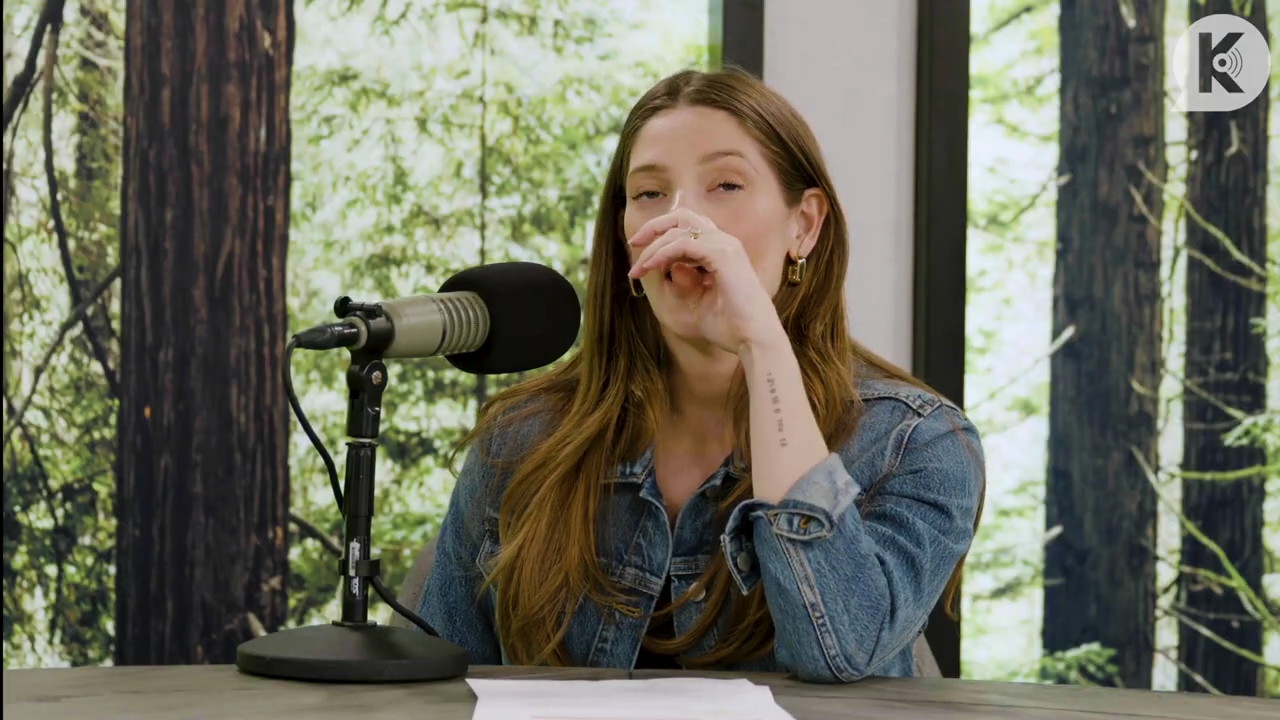 Ashley-Greene-dot-nl_TheTwilightEffect-Aflevering14EclipseRewatchPart2of3-1712.jpg