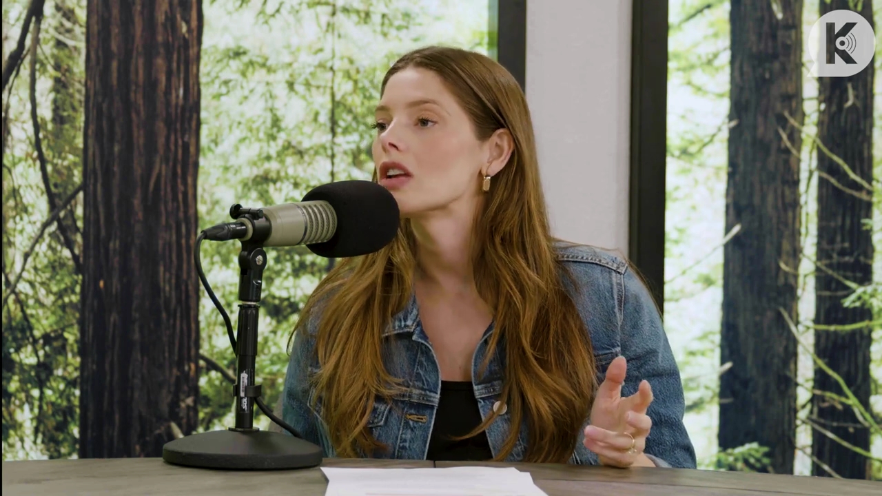 Ashley-Greene-dot-nl_TheTwilightEffect-Aflevering14EclipseRewatchPart2of3-1722.jpg Ashley-Greene-dot-nl_TheTwilightEffect-Aflevering14EclipseRewatchPart2of3-1722.jpg