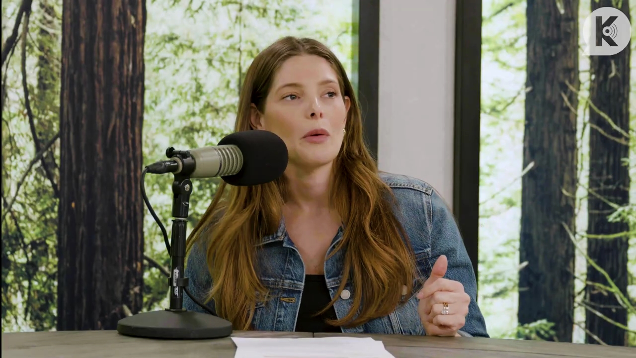 Ashley-Greene-dot-nl_TheTwilightEffect-Aflevering14EclipseRewatchPart2of3-1741.jpg Ashley-Greene-dot-nl_TheTwilightEffect-Aflevering14EclipseRewatchPart2of3-1741.jpg