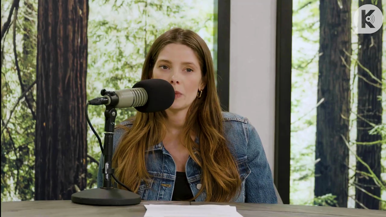 Ashley-Greene-dot-nl_TheTwilightEffect-Aflevering14EclipseRewatchPart2of3-1937.jpg