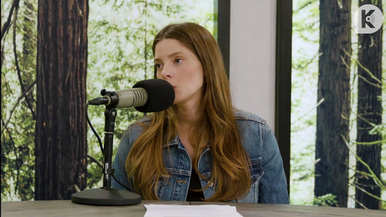 Ashley-Greene-dot-nl_TheTwilightEffect-Aflevering14EclipseRewatchPart2of3-2043.jpg