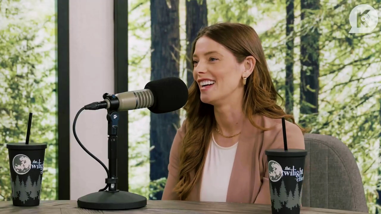 Ashley-Greene-dot-nl_TheTwilightEffect-Aflevering14EclipseRewatchPart2of3-2294.jpg