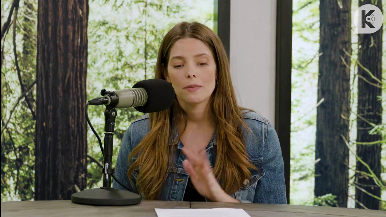 Ashley-Greene-dot-nl_TheTwilightEffect-Aflevering14EclipseRewatchPart2of3-2412.jpg