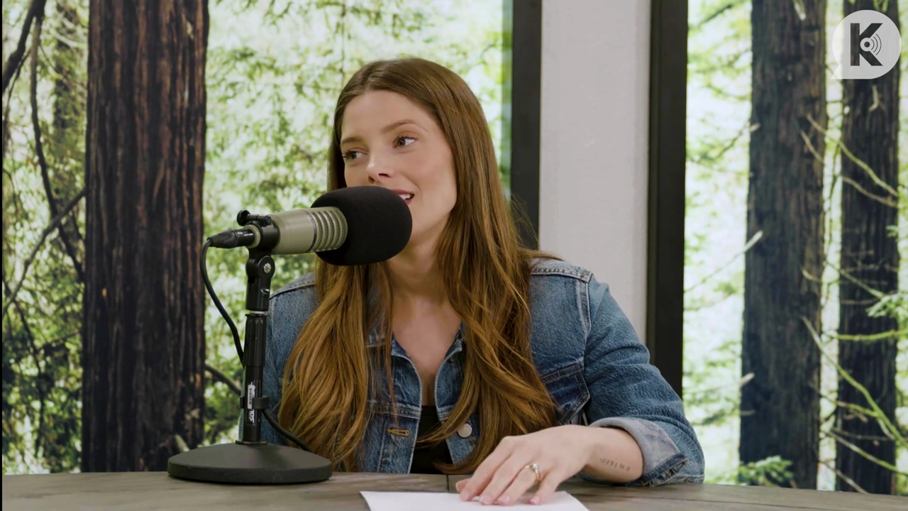 Ashley-Greene-dot-nl_TheTwilightEffect-Aflevering14EclipseRewatchPart2of3-2623.jpg