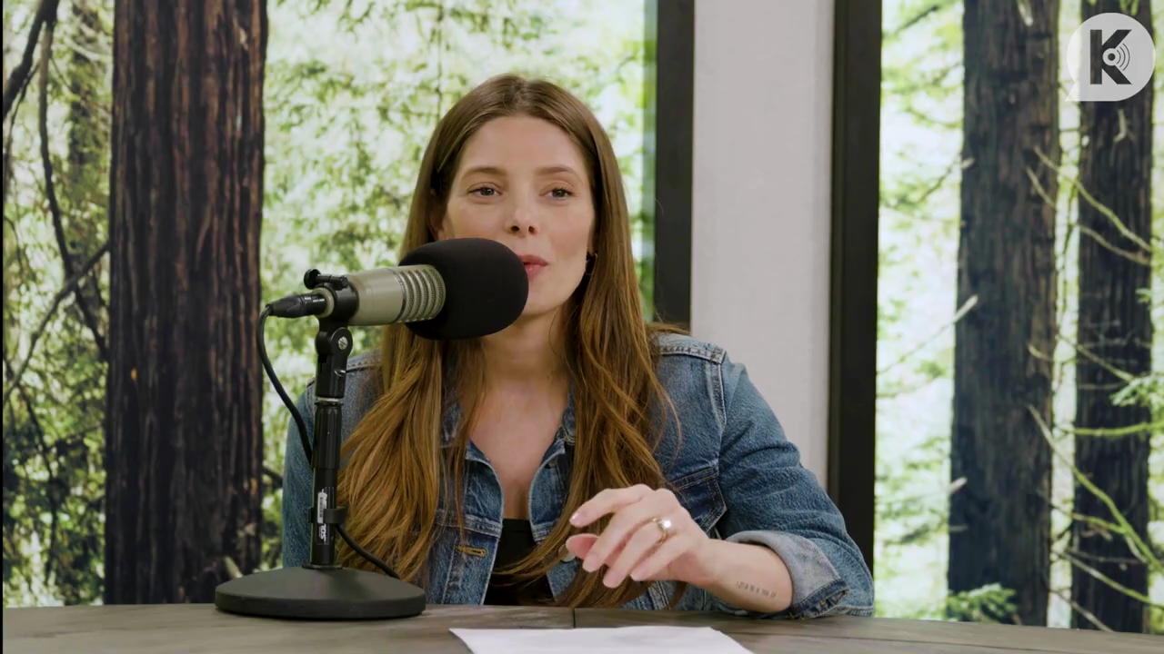 Ashley-Greene-dot-nl_TheTwilightEffect-Aflevering14EclipseRewatchPart2of3-2667.jpg