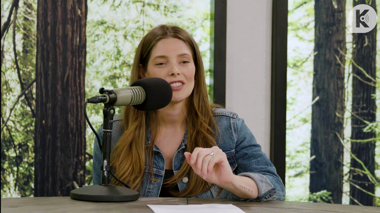Ashley-Greene-dot-nl_TheTwilightEffect-Aflevering14EclipseRewatchPart2of3-2676.jpg